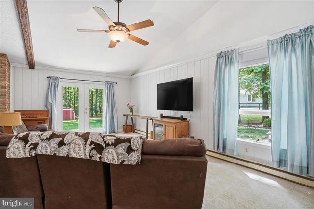 209 E MANOR LN, Lehighton, PA 18235