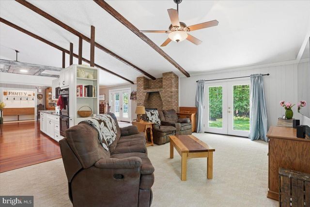209 E MANOR LN, Lehighton, PA 18235