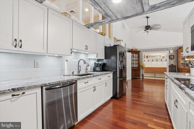 209 E MANOR LN, Lehighton, PA 18235