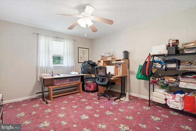 209 E MANOR LN, Lehighton, PA 18235