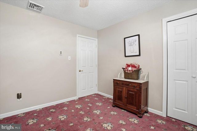 209 E MANOR LN, Lehighton, PA 18235