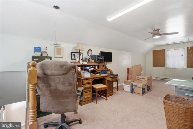 209 E MANOR LN, Lehighton, PA 18235