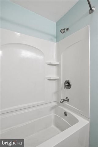209 E MANOR LN, Lehighton, PA 18235