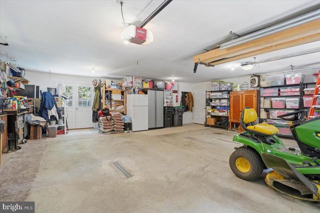 209 E MANOR LN, Lehighton, PA 18235