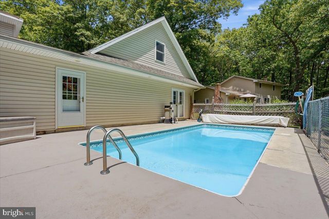 209 E MANOR LN, Lehighton, PA 18235