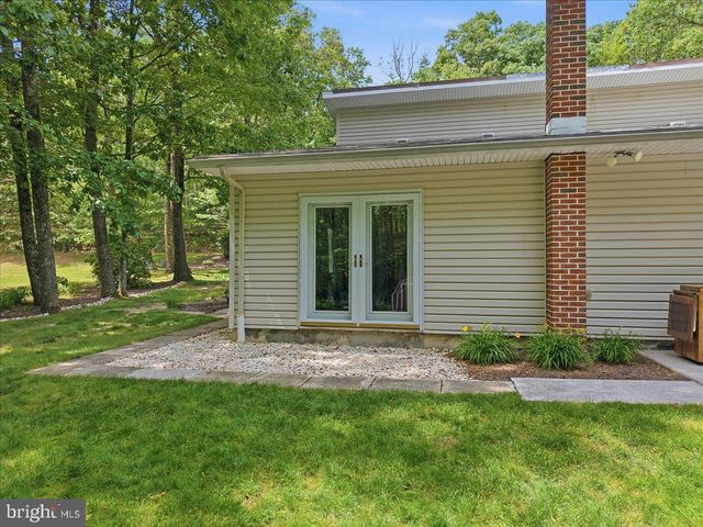 209 E MANOR LN, Lehighton, PA 18235