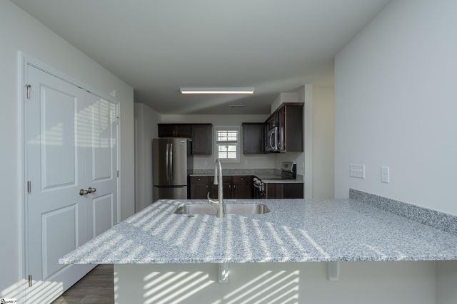 11 Thorndike Way, Greenville, SC 29617