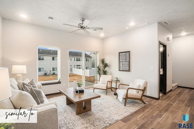 8011 E Tencate Pl Place, Sioux Falls, SD 57110