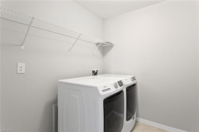 3306 NE 8th PL, Cape Coral, FL 33909