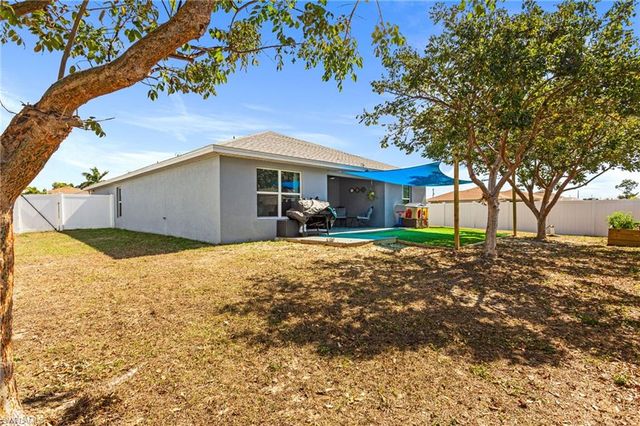 3306 NE 8th PL, Cape Coral, FL 33909