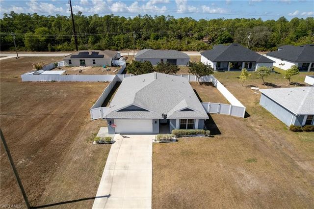 3306 NE 8th PL, Cape Coral, FL 33909