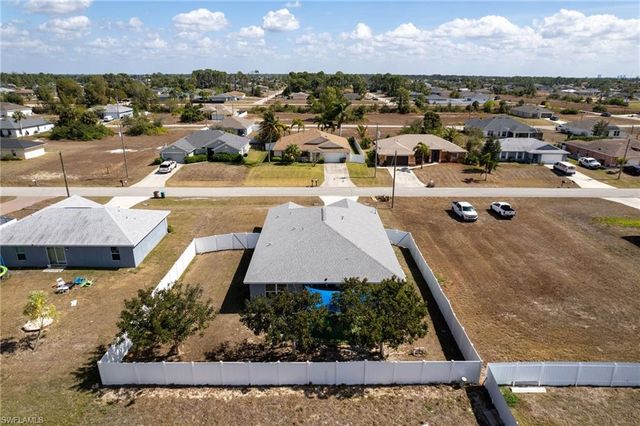 3306 NE 8th PL, Cape Coral, FL 33909