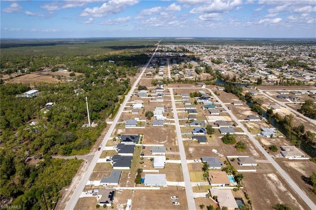 3306 NE 8th PL, Cape Coral, FL 33909