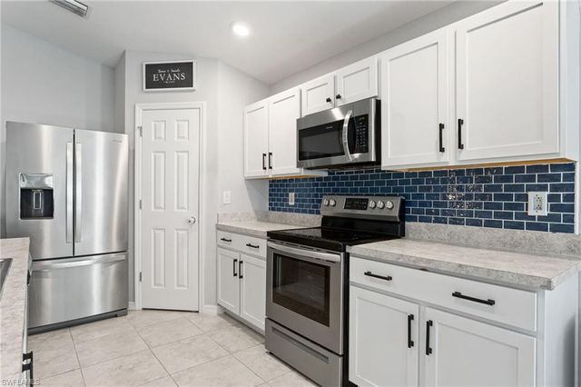 3306 NE 8th PL, Cape Coral, FL 33909