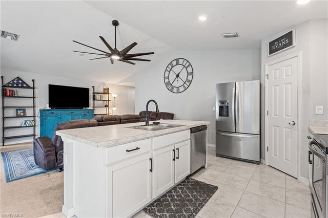 3306 NE 8th PL, Cape Coral, FL 33909