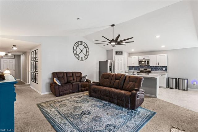 3306 NE 8th PL, Cape Coral, FL 33909