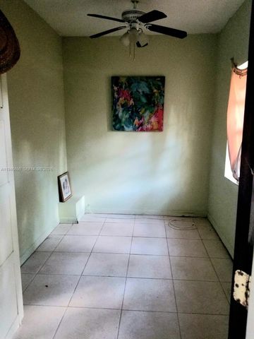 1245 NW 7th Ct, Miami, FL 33136