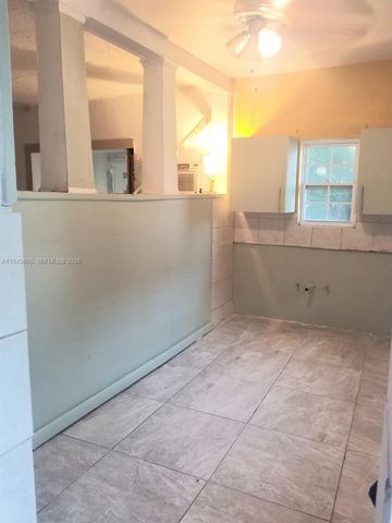 1245 NW 7th Ct, Miami, FL 33136