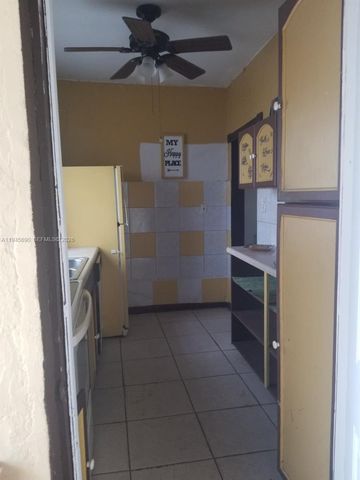 1245 NW 7th Ct, Miami, FL 33136