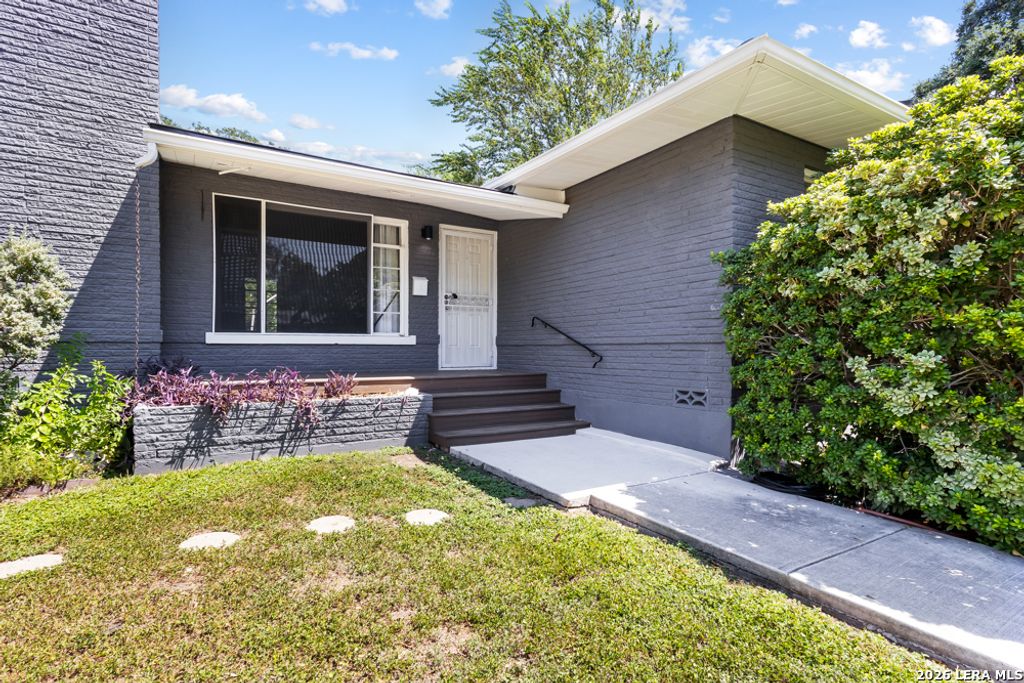 163 CROMWELL DR, San Antonio, TX 78228