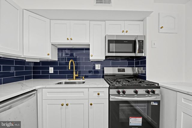 1630 N 10TH ST, Philadelphia, PA 19122