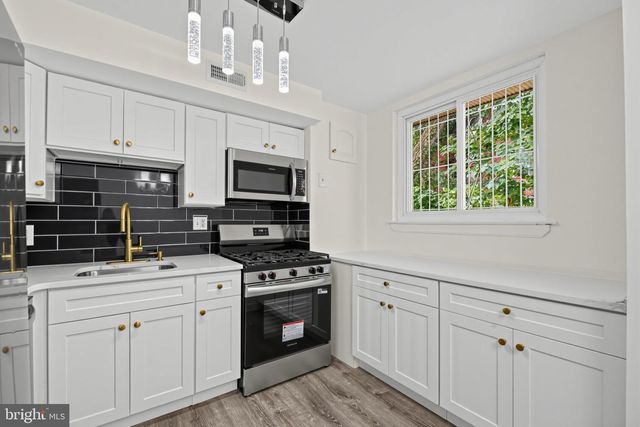 1630 N 10TH ST, Philadelphia, PA 19122