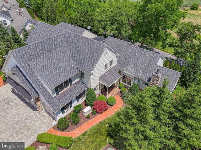 2061 FORGE RUN, Bethlehem, PA 18015