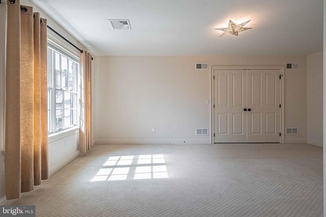 2061 FORGE RUN, Bethlehem, PA 18015