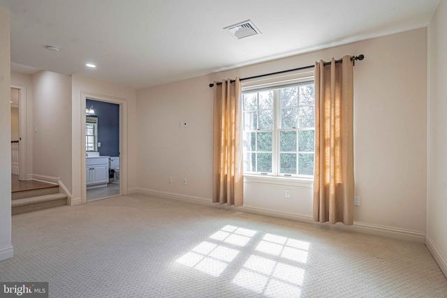 2061 FORGE RUN, Bethlehem, PA 18015