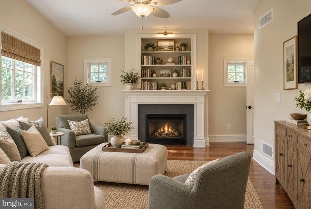 2061 FORGE RUN, Bethlehem, PA 18015