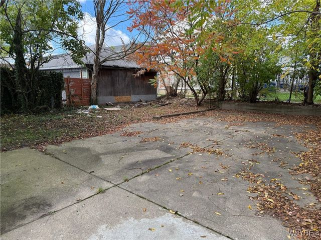 67 Holmes Street, Buffalo, NY 14207