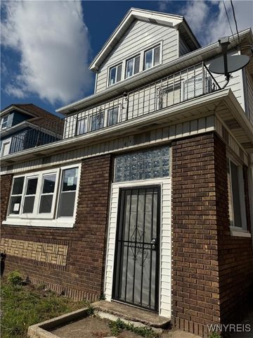 67 Holmes Street, Buffalo, NY 14207