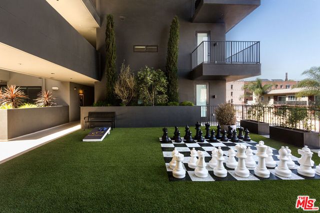 269 S Mariposa Avenue 413, Los Angeles, CA 90004