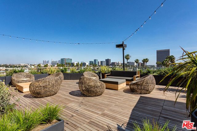 269 S Mariposa Avenue 413, Los Angeles, CA 90004