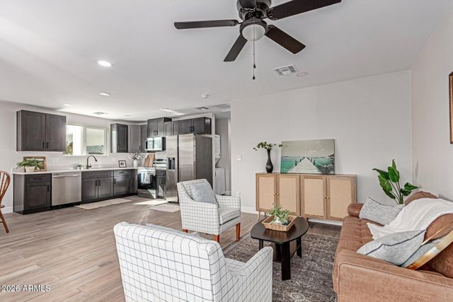 6421 S 23RD Street A, Phoenix, AZ 85042