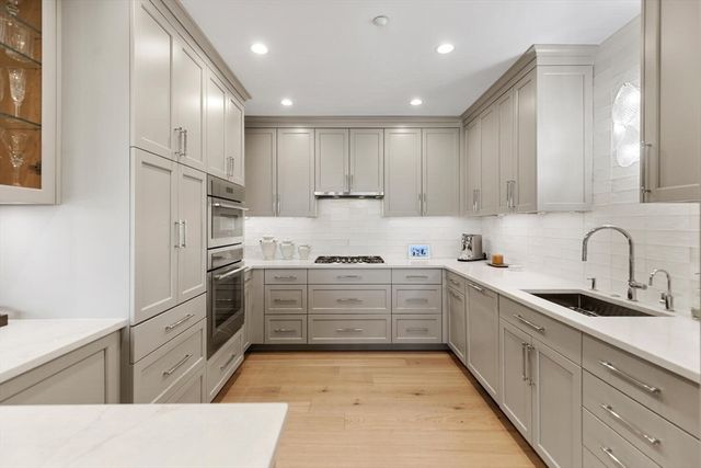 100 Belvidere Street 7A, Boston, MA 02116