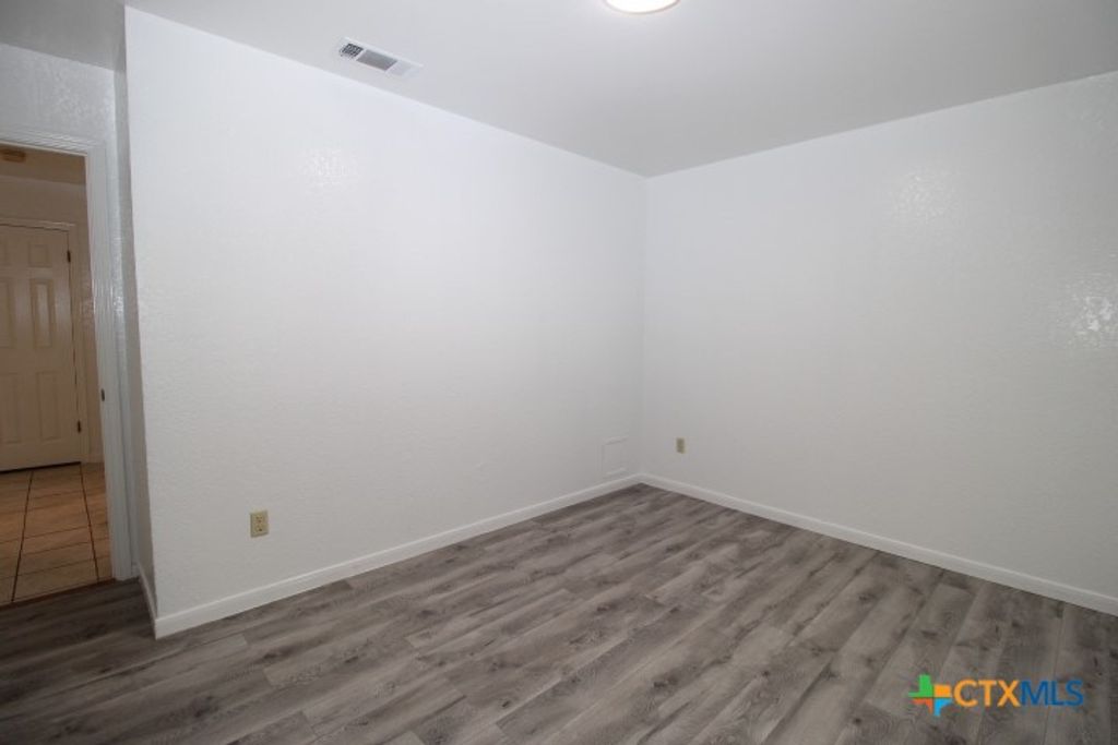 Image 19 of property listing at 210 Paula Street, Copperas Cove, TX 76522