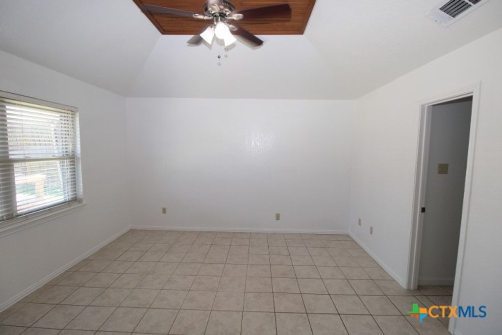 Image 24 of property listing at 210 Paula Street, Copperas Cove, TX 76522