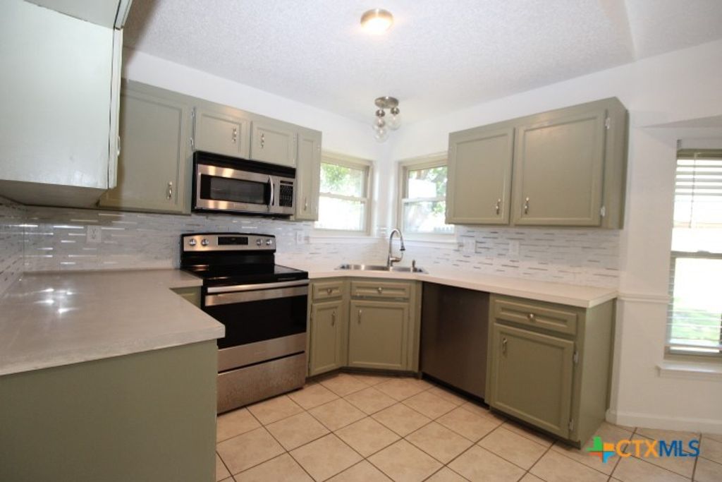 Image 4 of property listing at 210 Paula Street, Copperas Cove, TX 76522