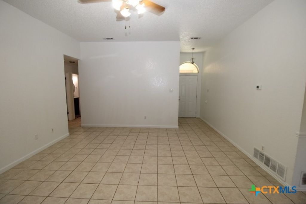 Image 7 of property listing at 210 Paula Street, Copperas Cove, TX 76522