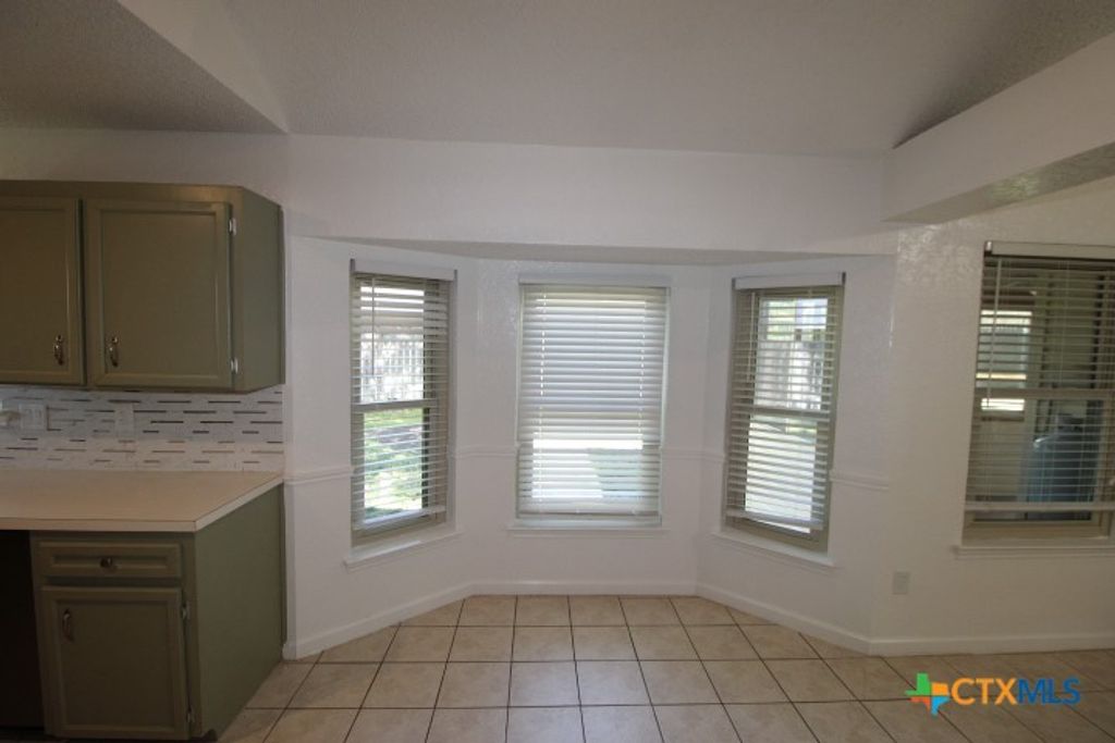 Image 8 of property listing at 210 Paula Street, Copperas Cove, TX 76522