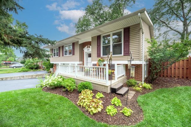 200 N Erie Street, Wheaton, IL 60187