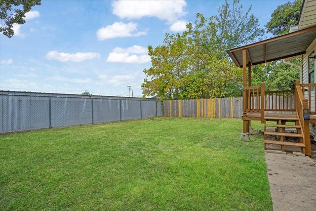 1310 W Laurel Street, Sherman, TX 75092