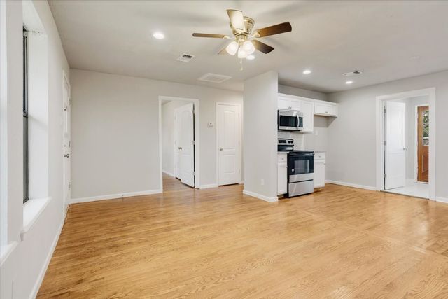 1310 W Laurel Street, Sherman, TX 75092