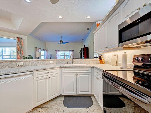 1989 WHITE FEATHER LANE, Nokomis, FL 34275