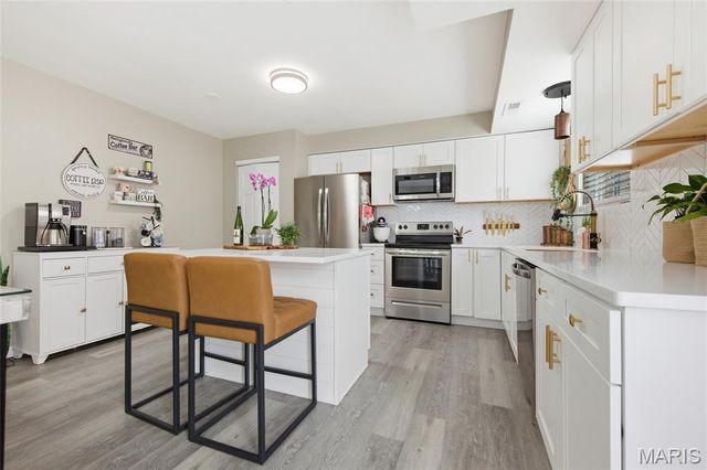 680 Lakewood Drive, Lake St Louis, MO 63367