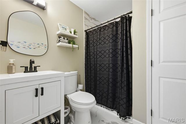 680 Lakewood Drive, Lake St Louis, MO 63367