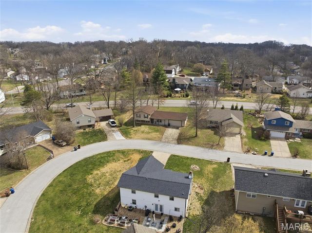 680 Lakewood Drive, Lake St Louis, MO 63367