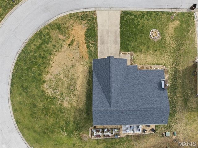 680 Lakewood Drive, Lake St Louis, MO 63367