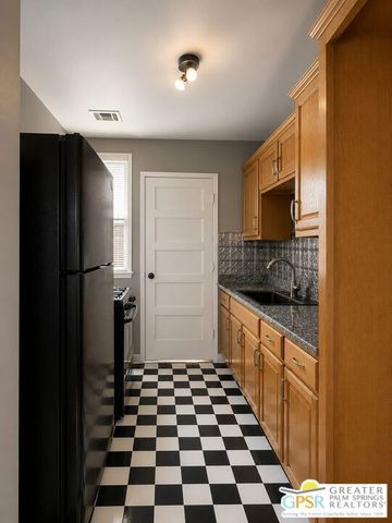 5634 Clemson Street, Los Angeles, CA 90016